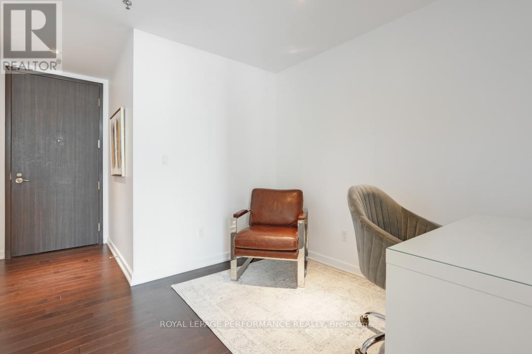 702 - 300 Lisgar Street