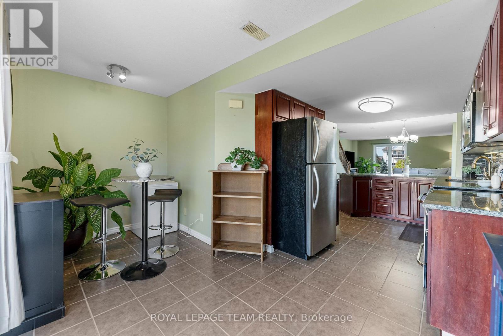 368 Crownridge Drive