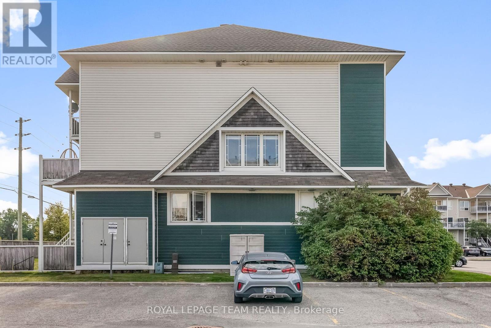368 Crownridge Drive