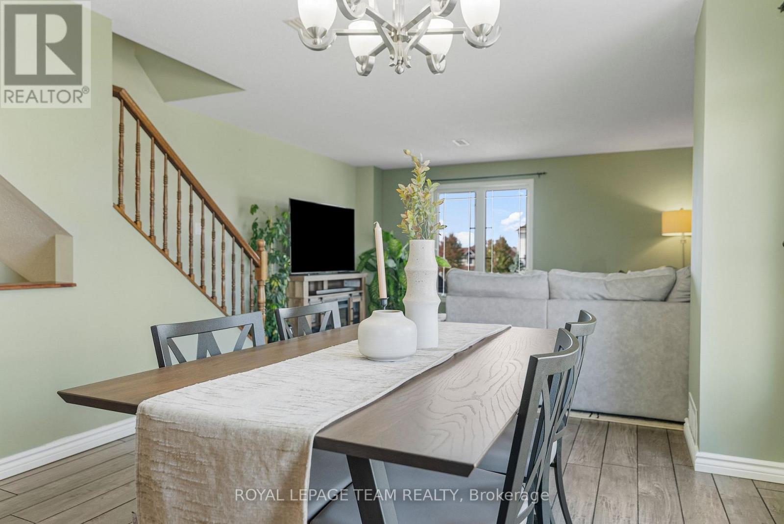 368 Crownridge Drive