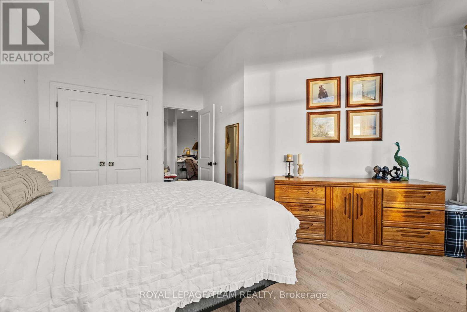 203 - 500 Claridge Drive