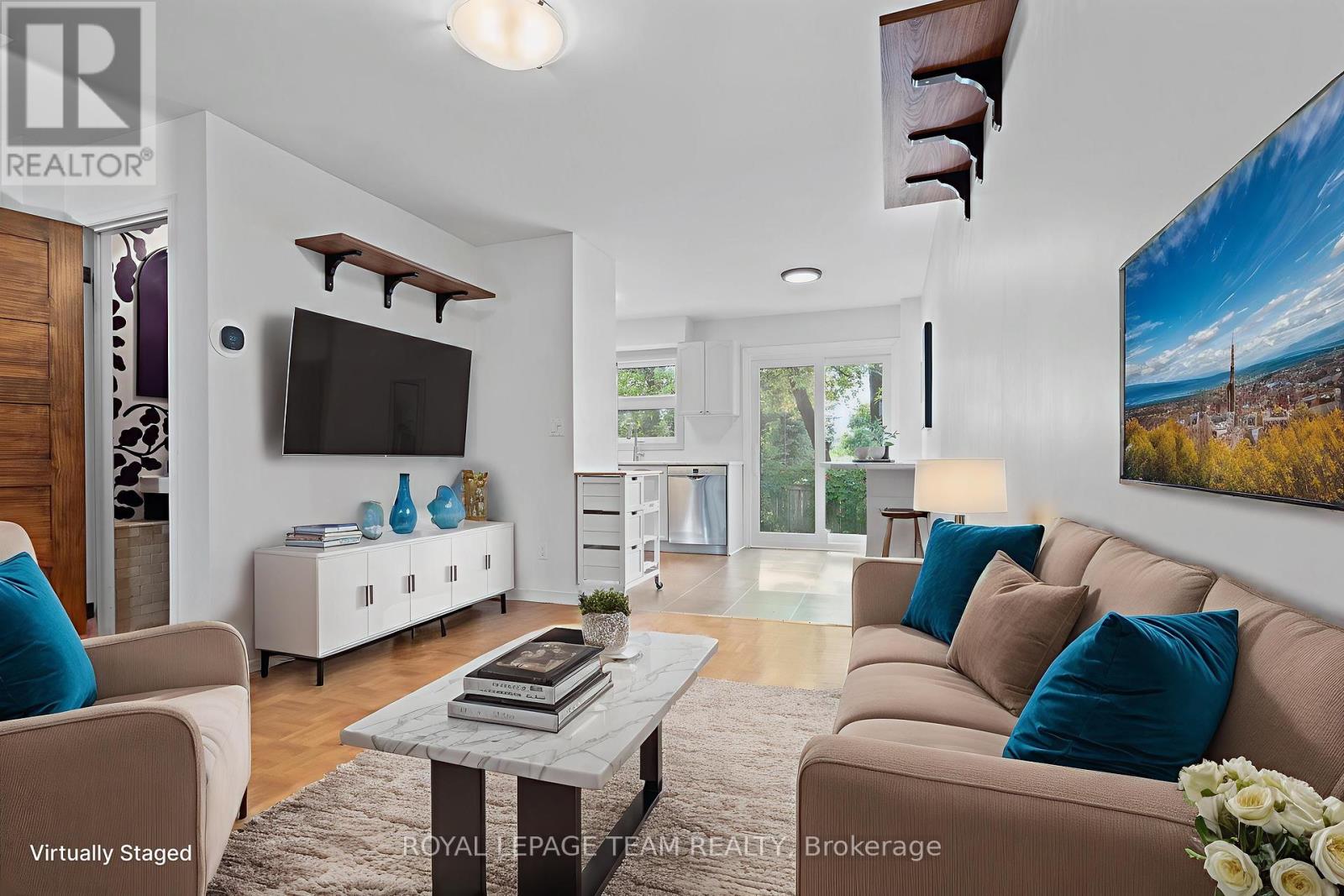 230 Currell Avenue