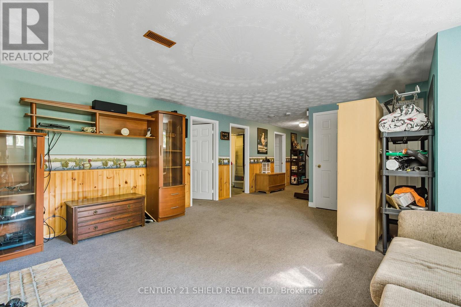 4555 Glen Roy Road