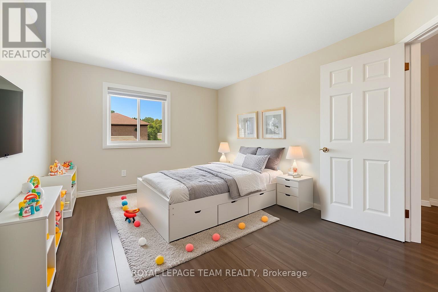 88 Waterton Crescent