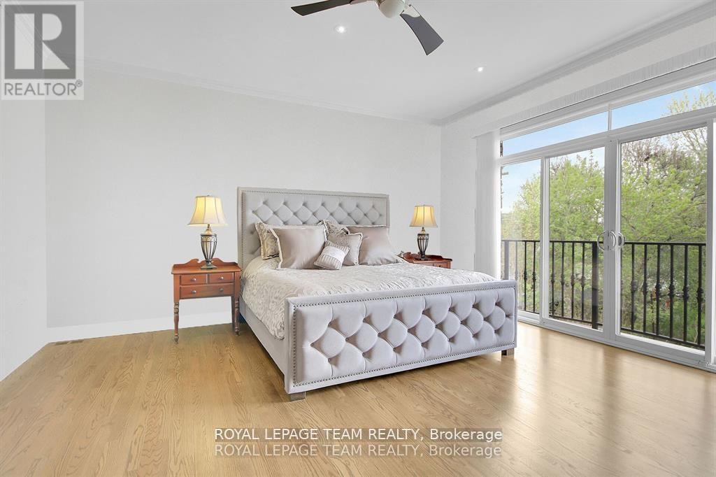5591 Manotick Main Street