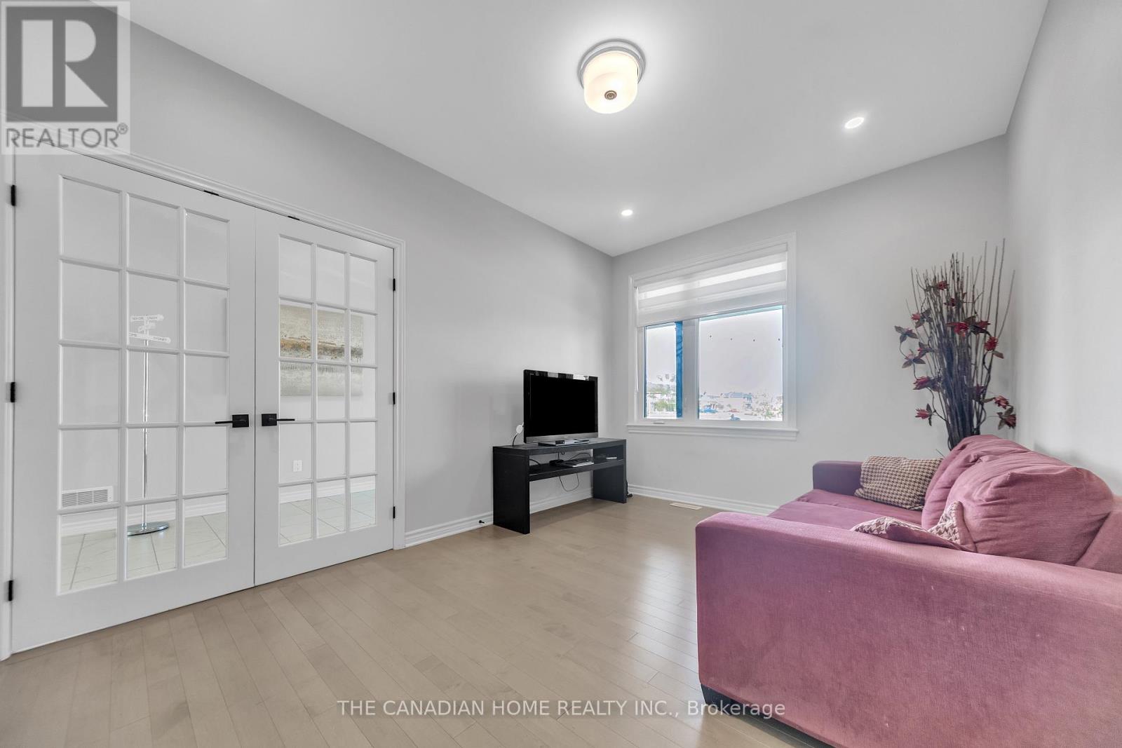 711 Moonflower Crescent