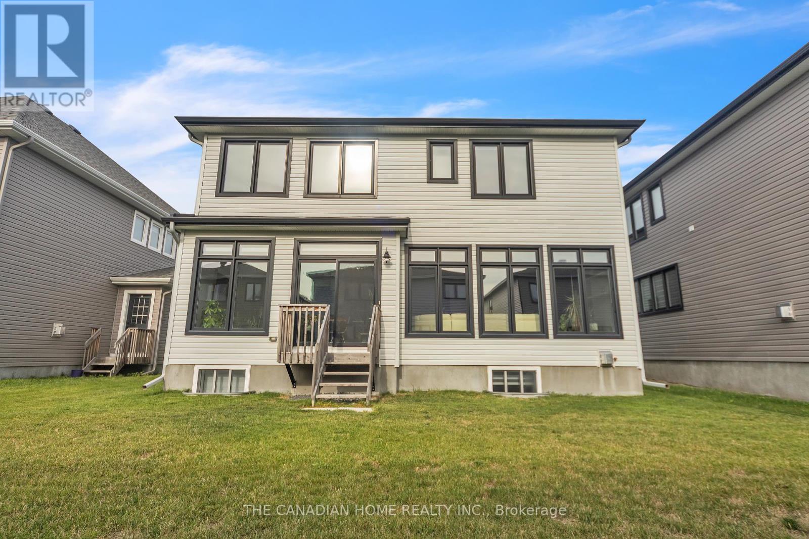 711 Moonflower Crescent