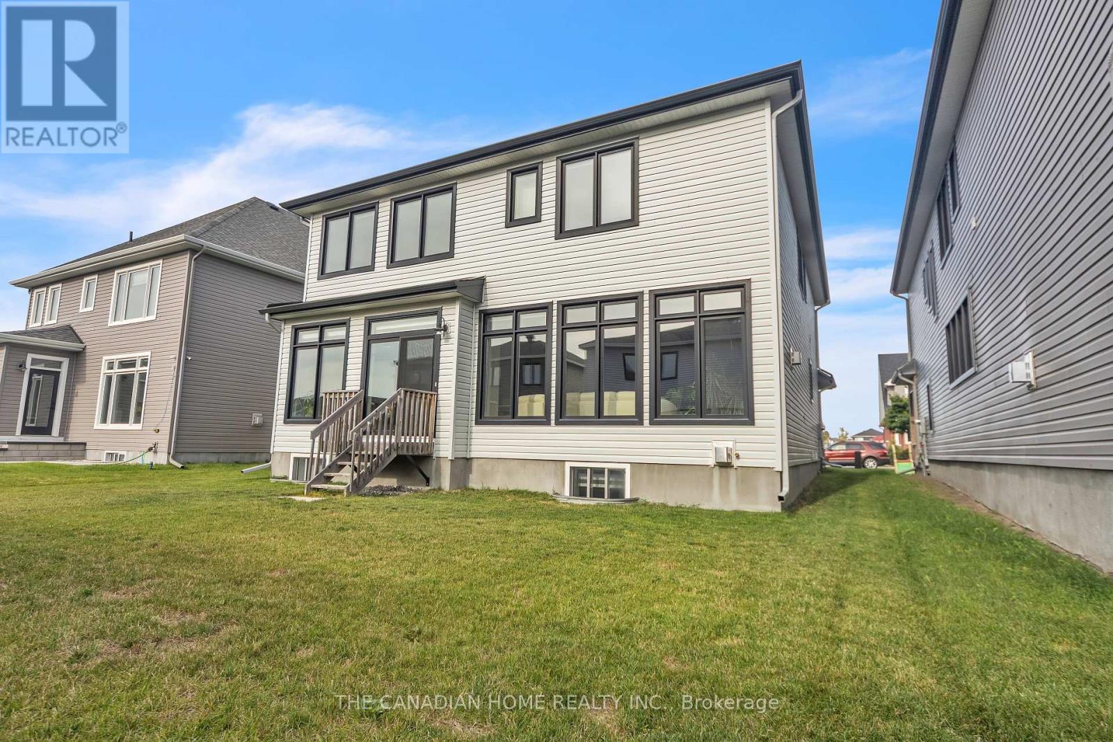 711 Moonflower Crescent