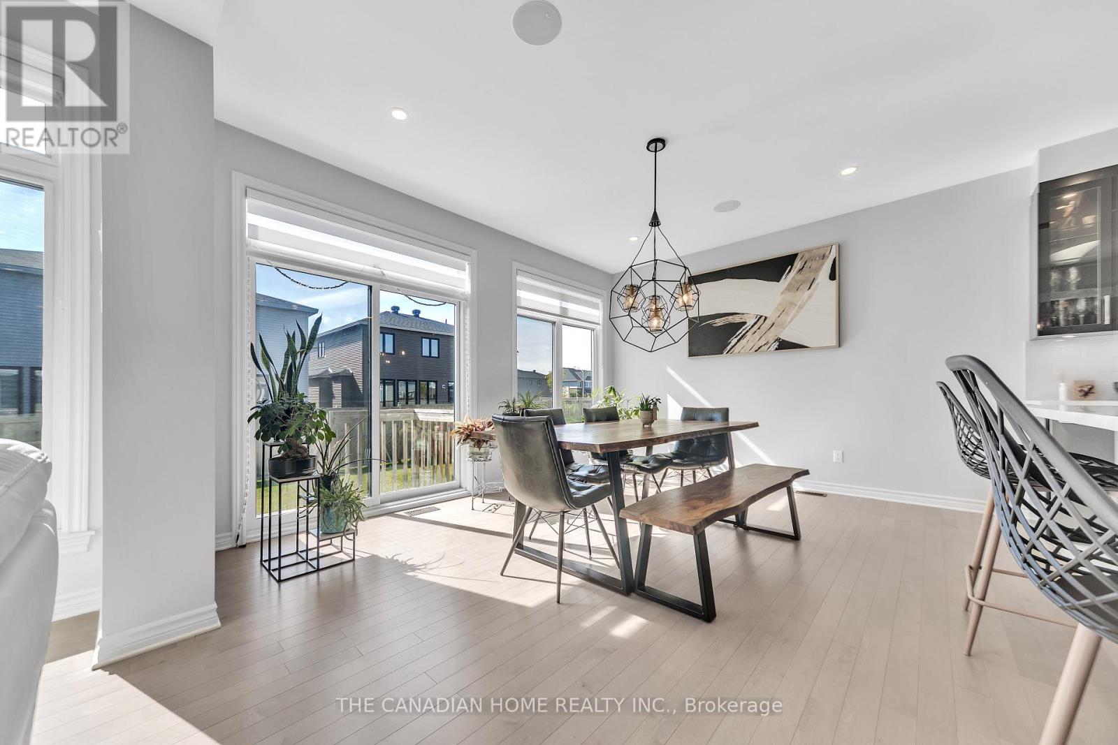 711 Moonflower Crescent