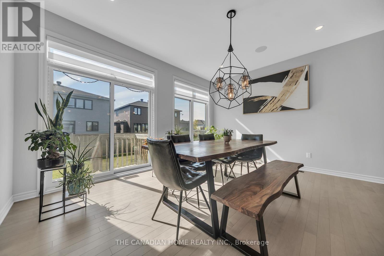 711 Moonflower Crescent
