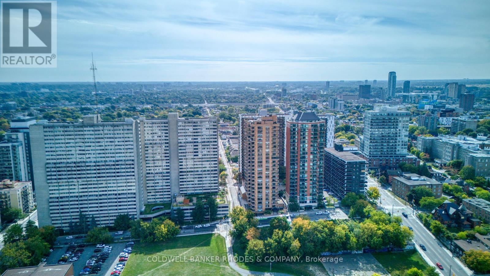 1105 - 556 Laurier Avenue W