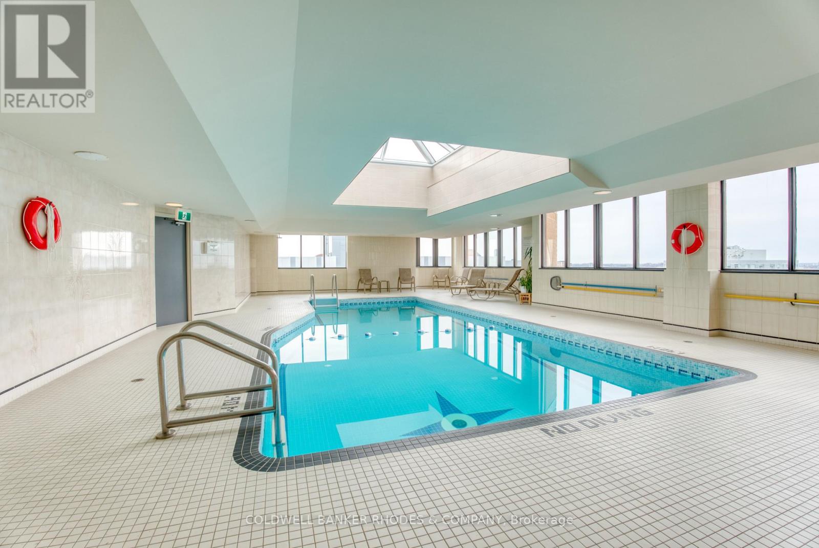 1105 - 556 Laurier Avenue W