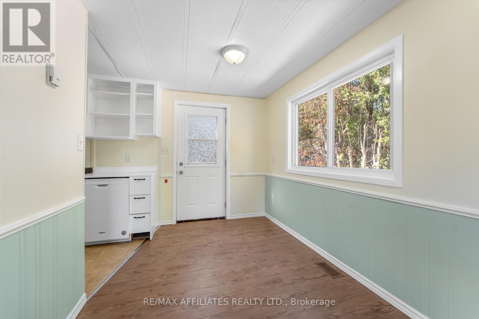 5 Fringewood Drive