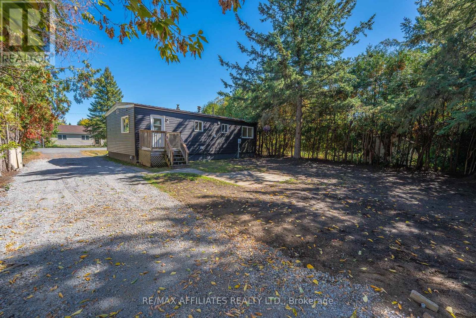 5 Fringewood Drive