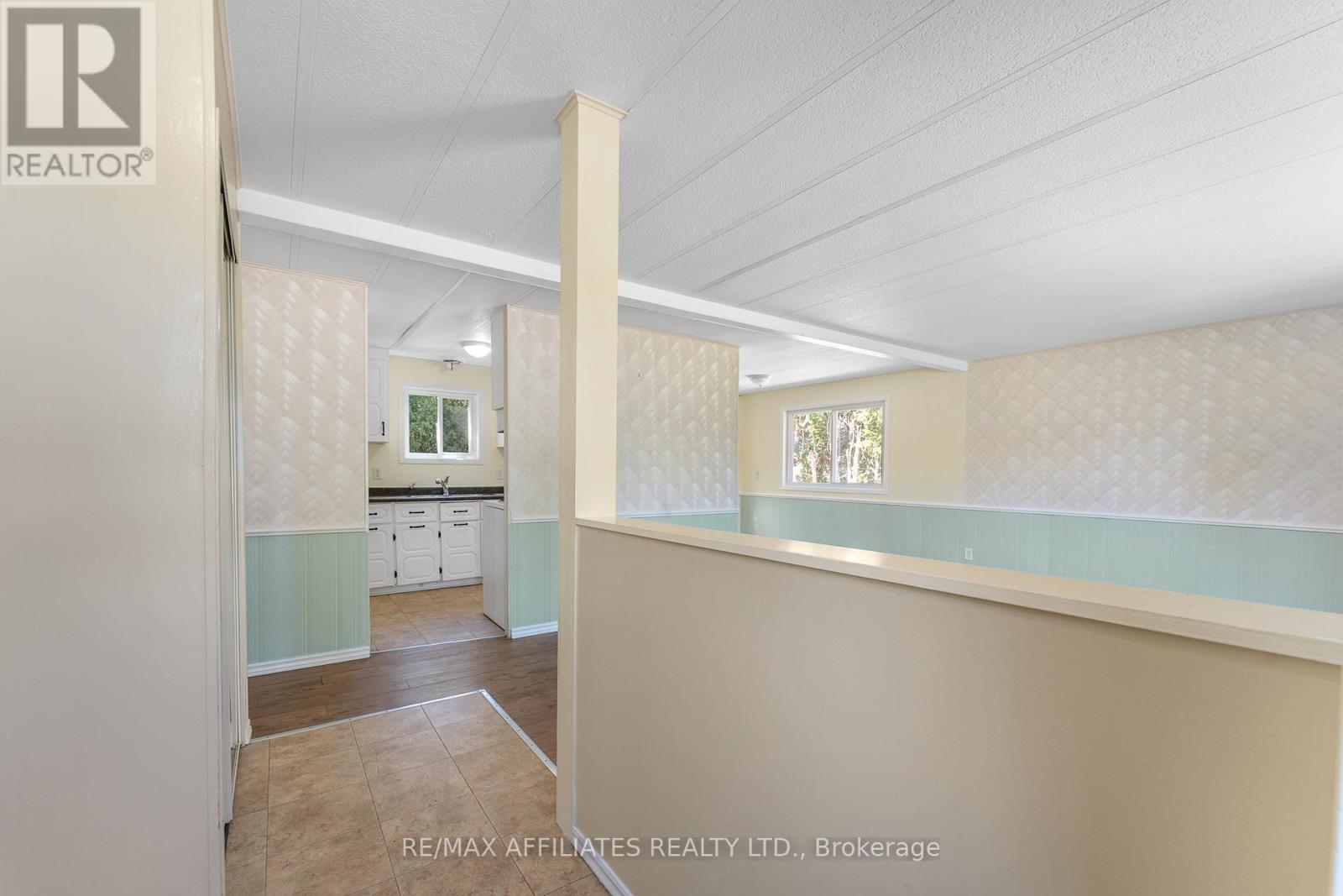 5 Fringewood Drive