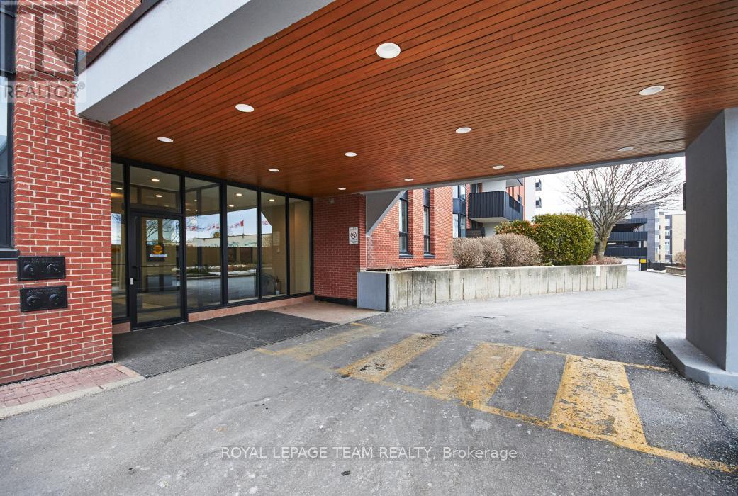 113 - 2951 Riverside Drive