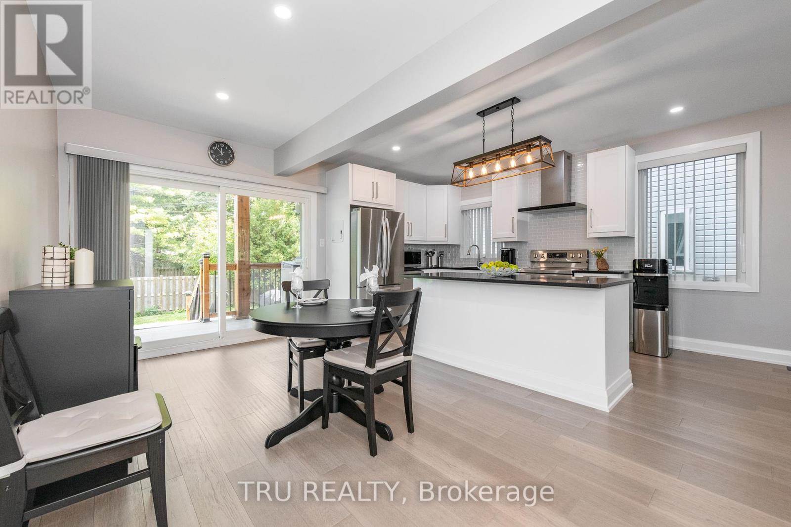 381 North River Road