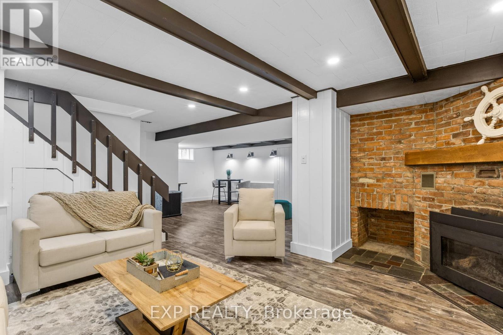 576 Donald Street