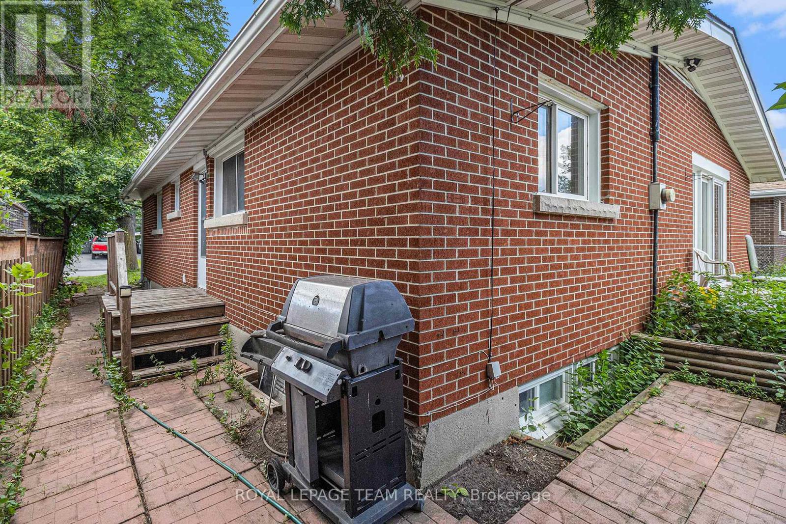 1285 Fellows Road