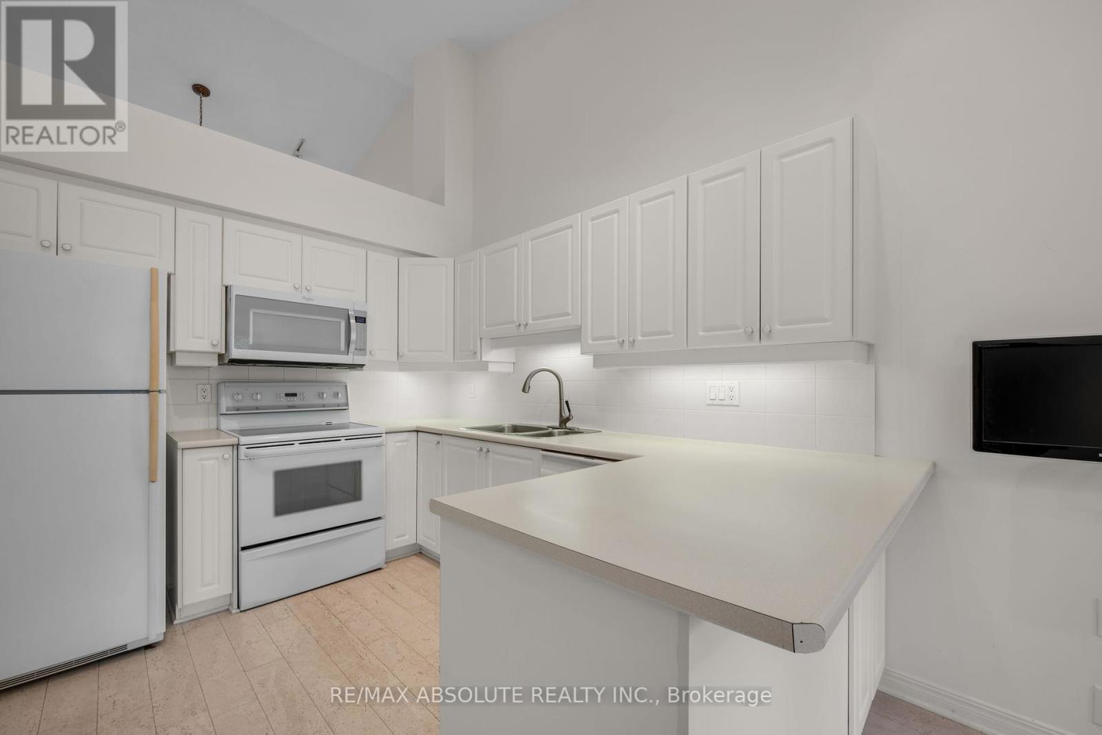 87 Waterthrush Crescent