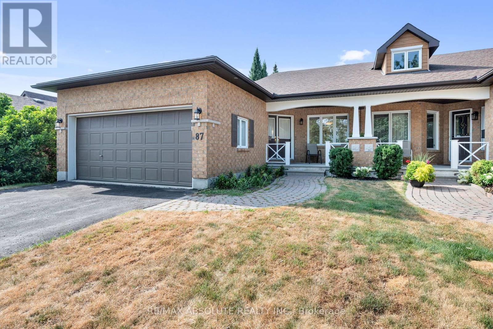 87 Waterthrush Crescent