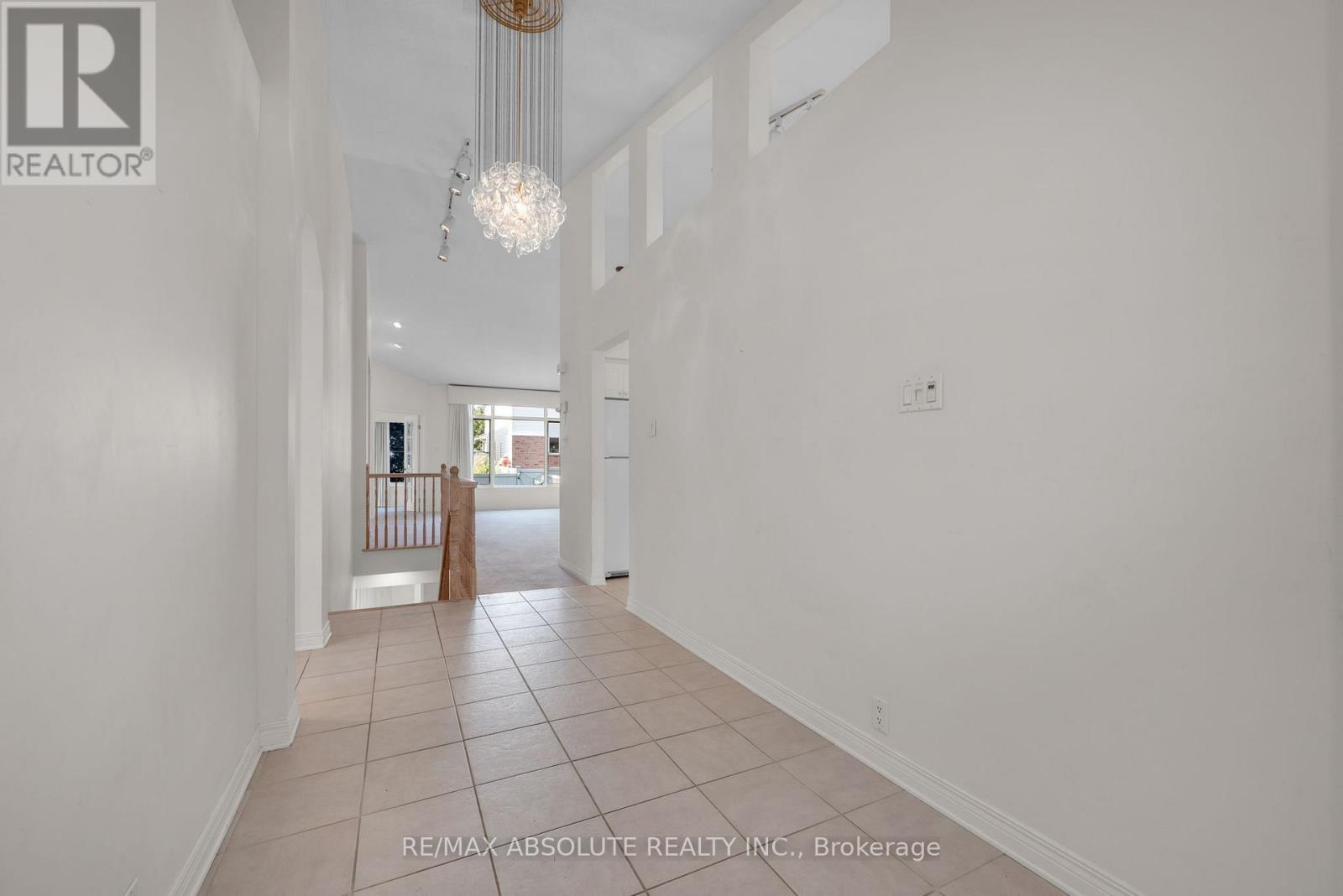 87 Waterthrush Crescent