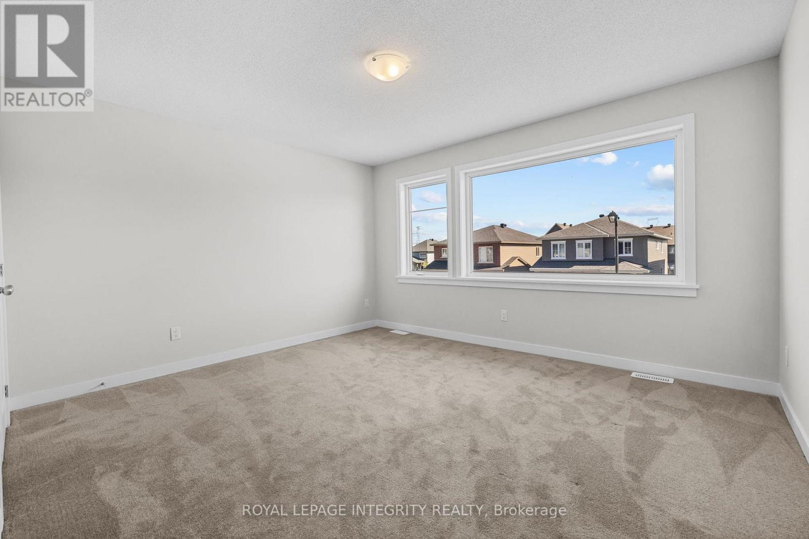 893 Sendero Way