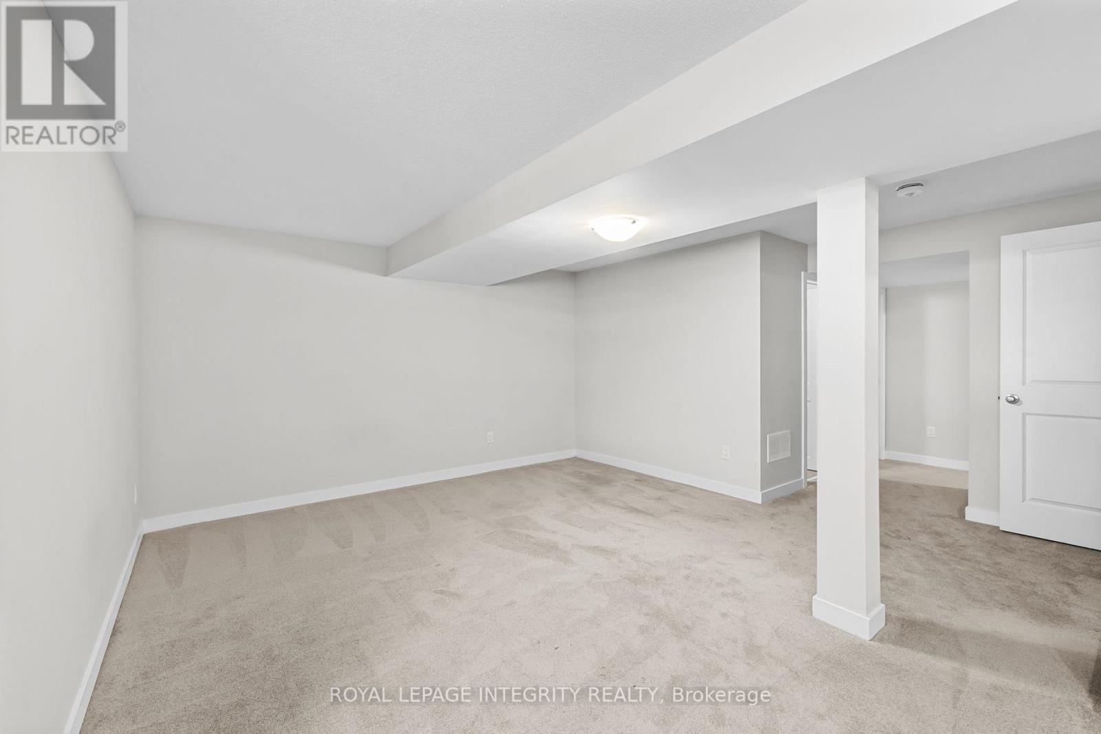 893 Sendero Way