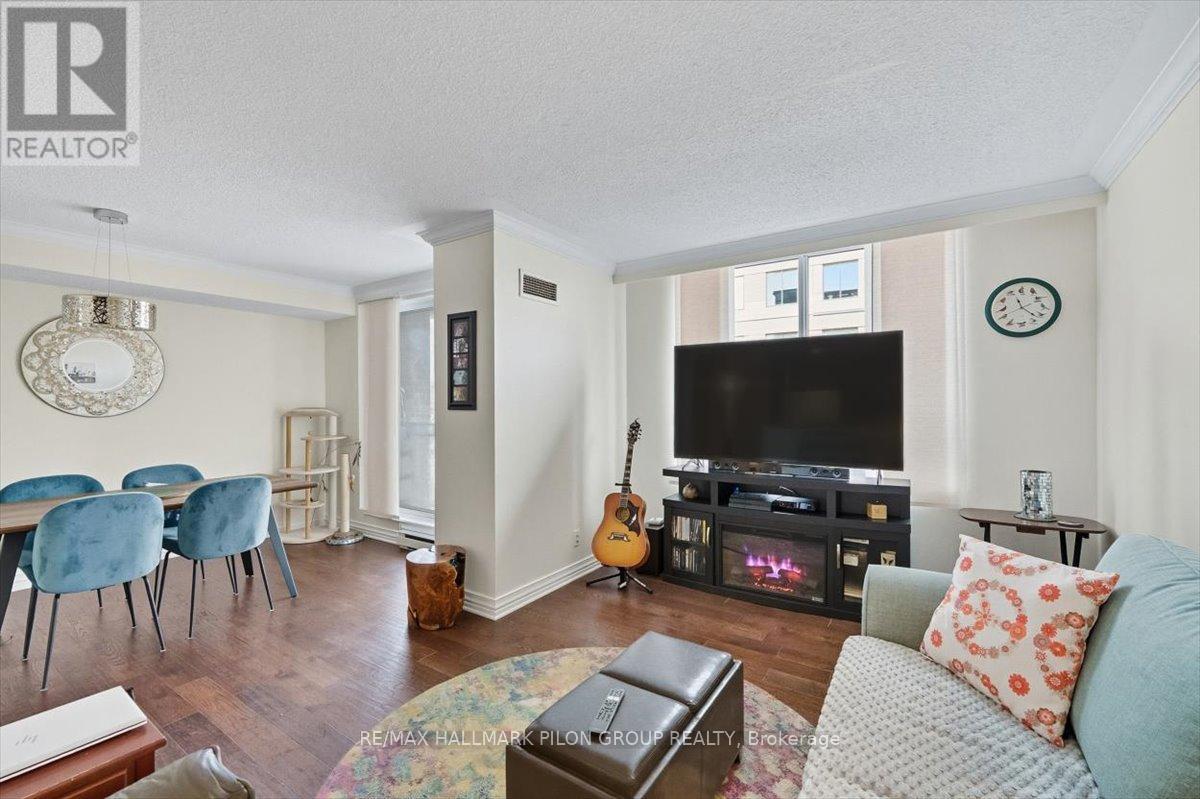 205 - 35 Holland Avenue