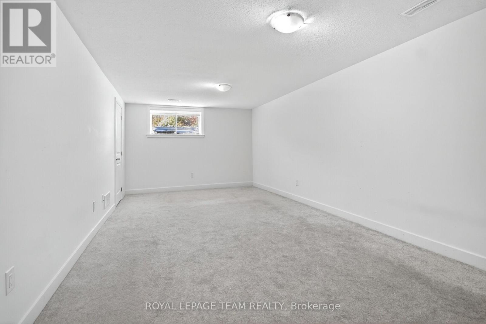337 Ibanez Walk