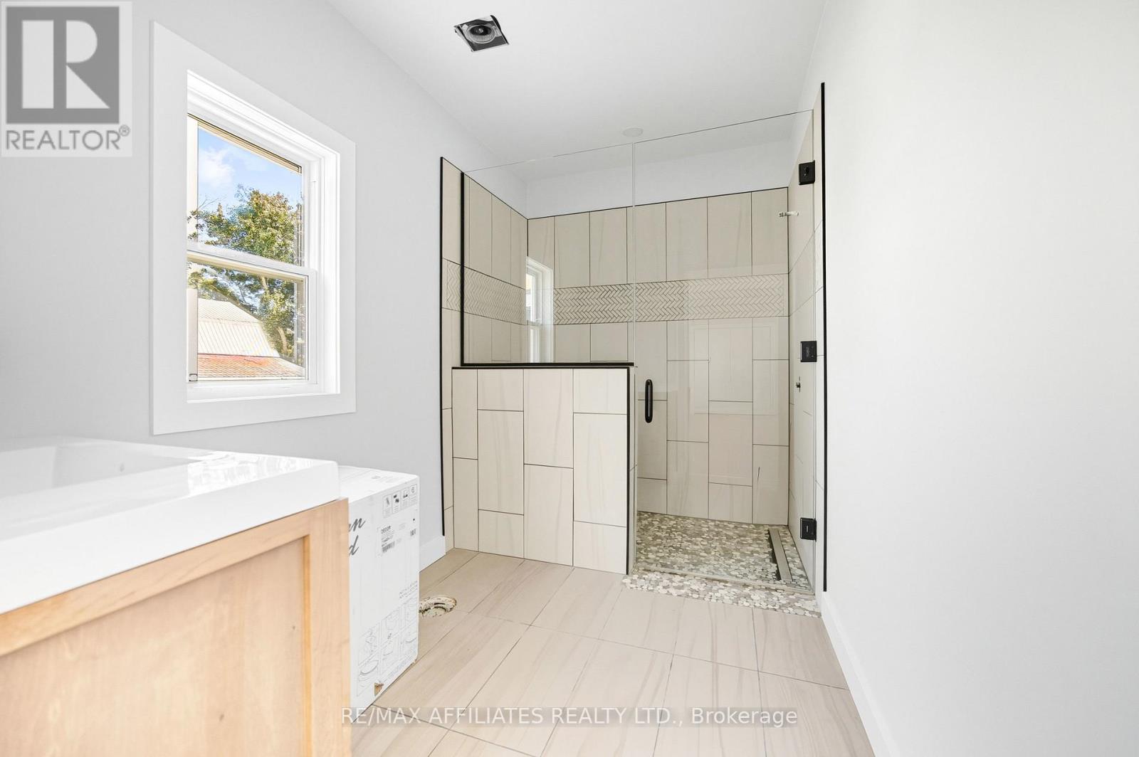3155 Drummond Con 8a Road