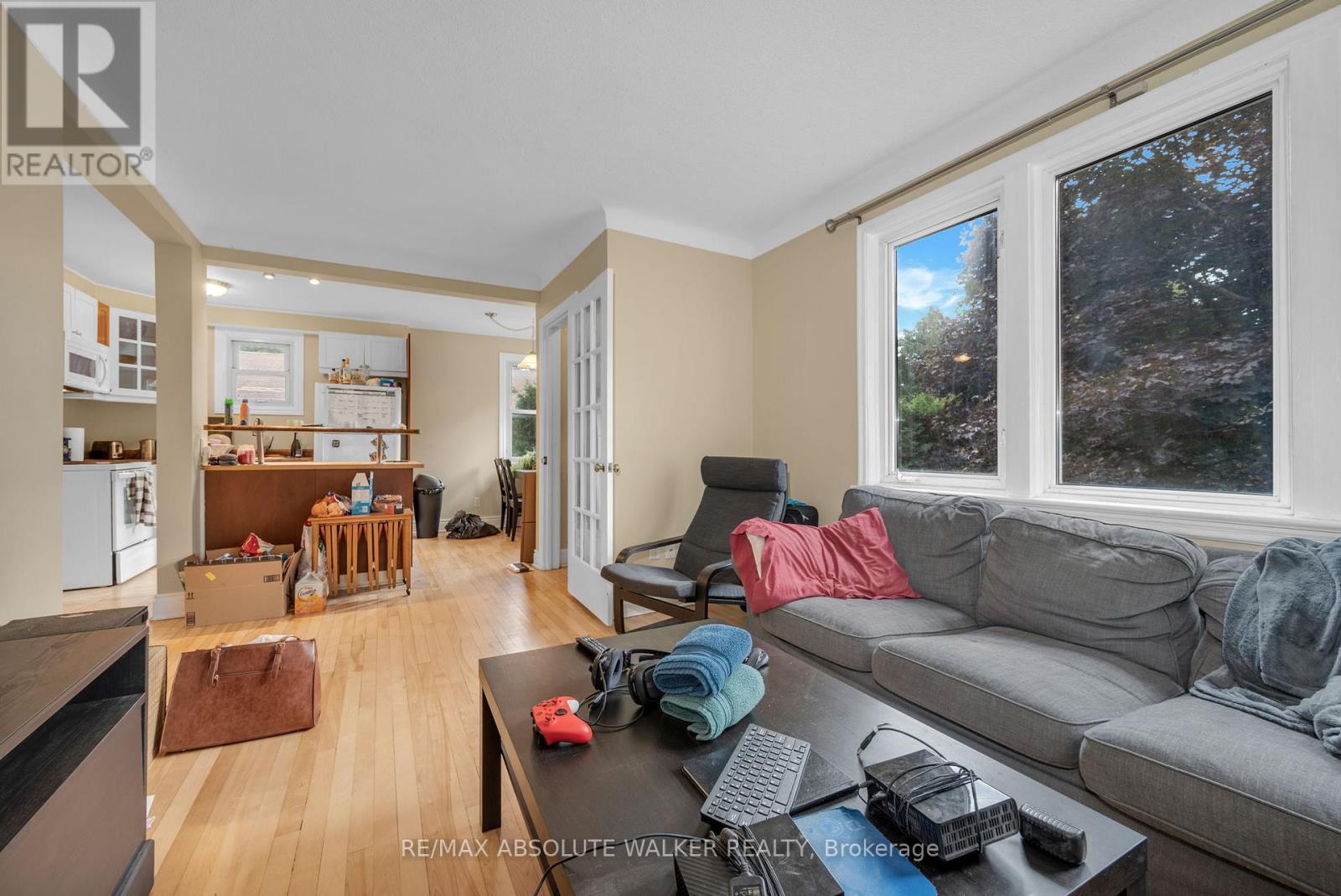 899 Maplewood Avenue