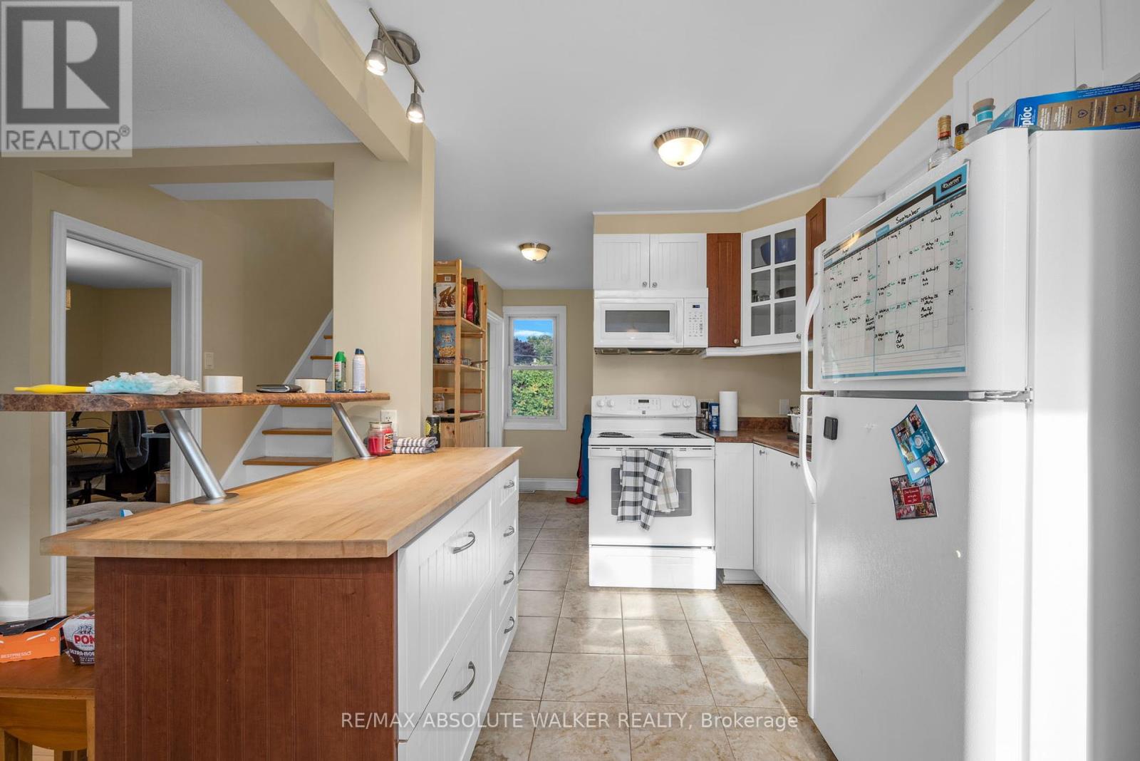 899 Maplewood Avenue