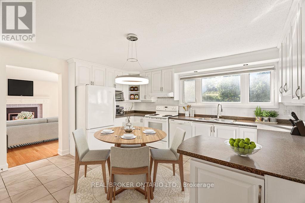 99 Queensline Drive