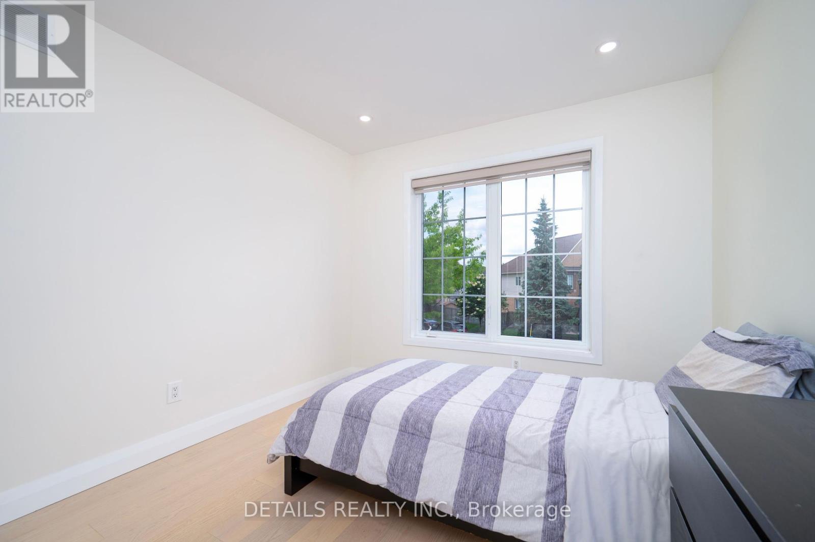 732 Carmella Crescent