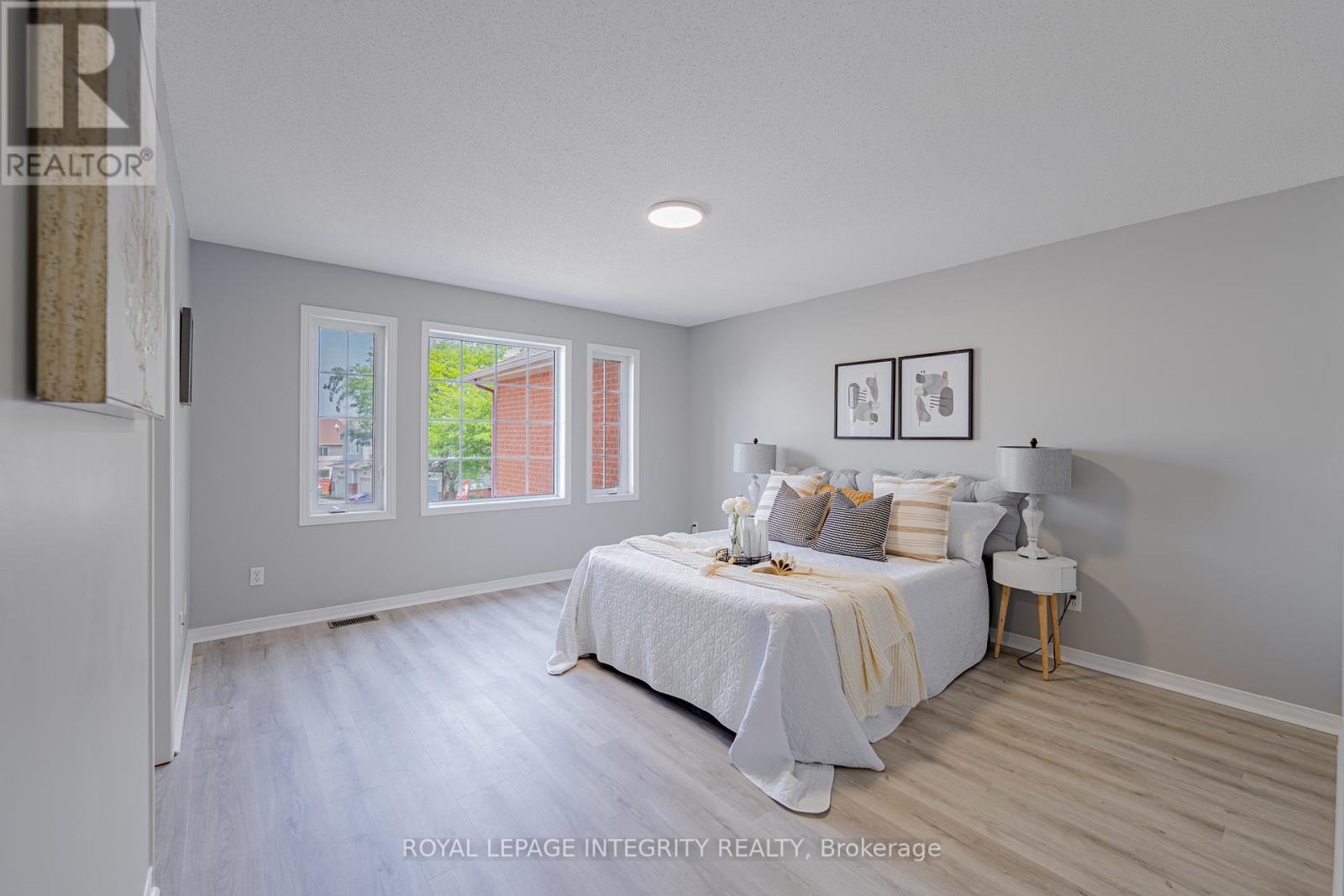 165 Kinross Private