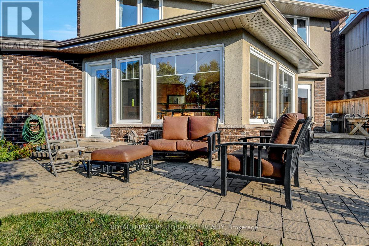 6 Sellers Way