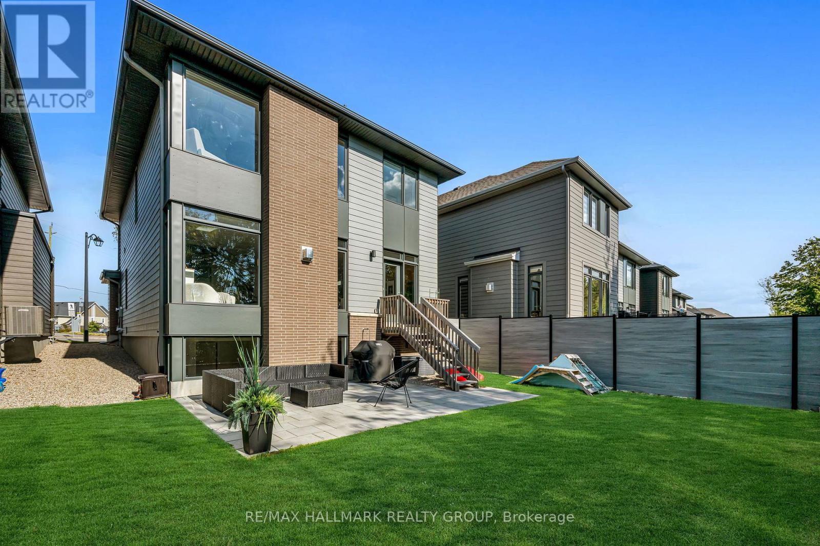 14 Stanhope Court
