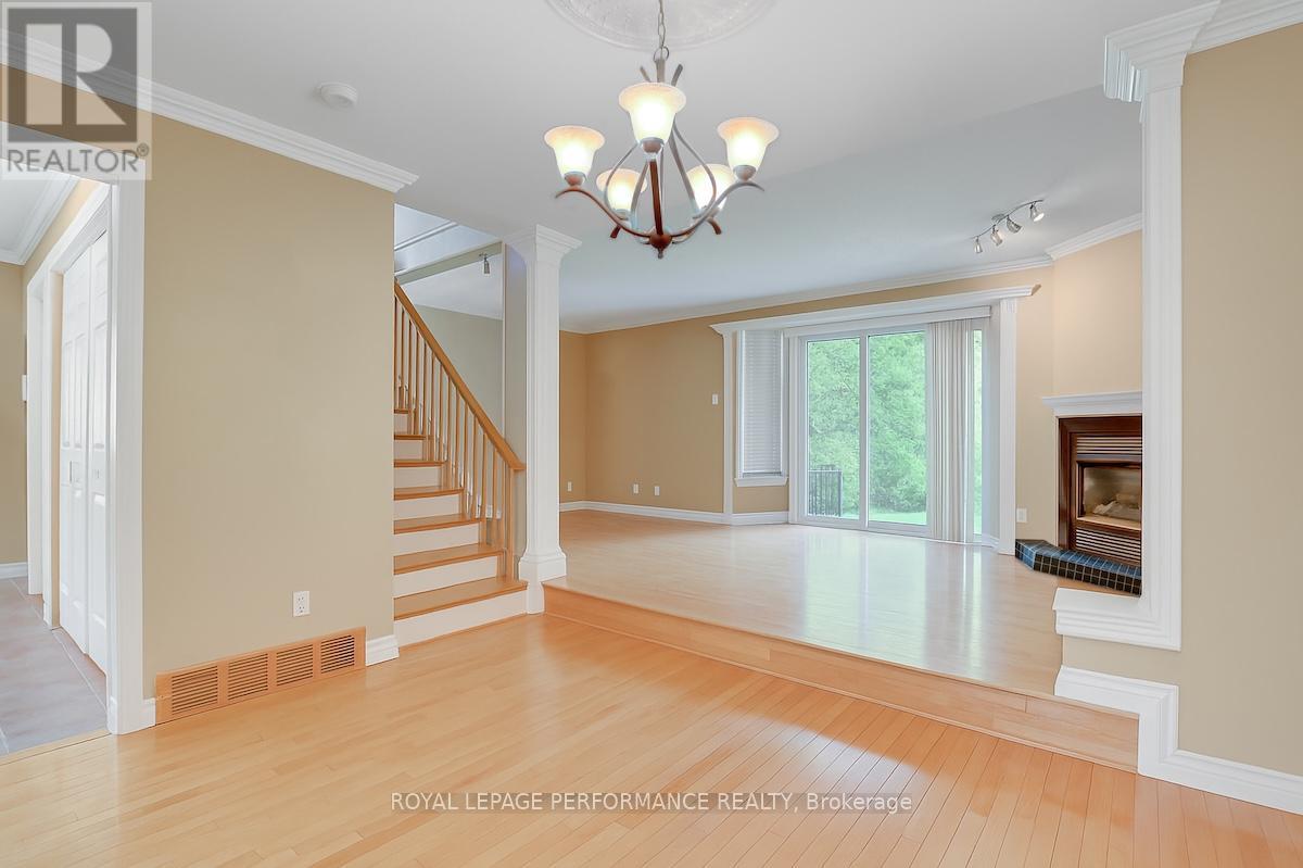 1815 Belval Crescent