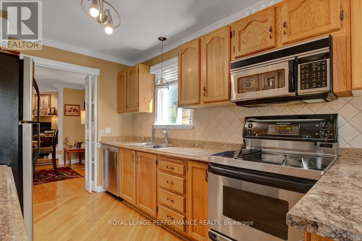 1815 Belval Crescent