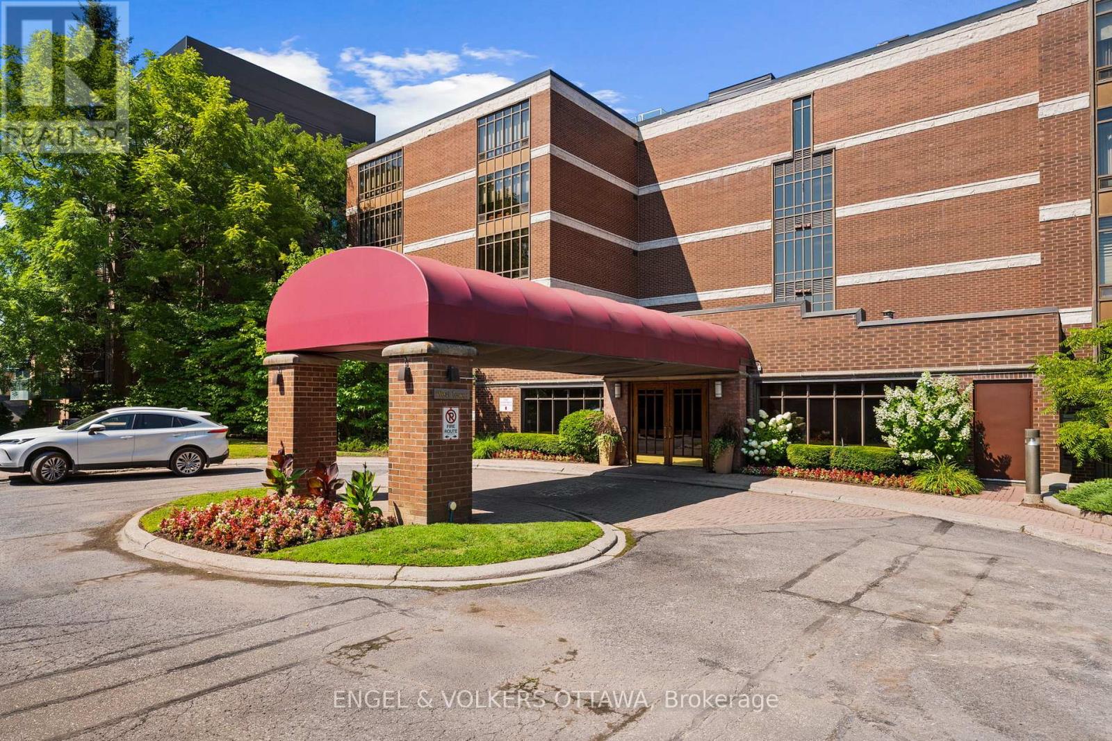 406 - 111 Echo Drive