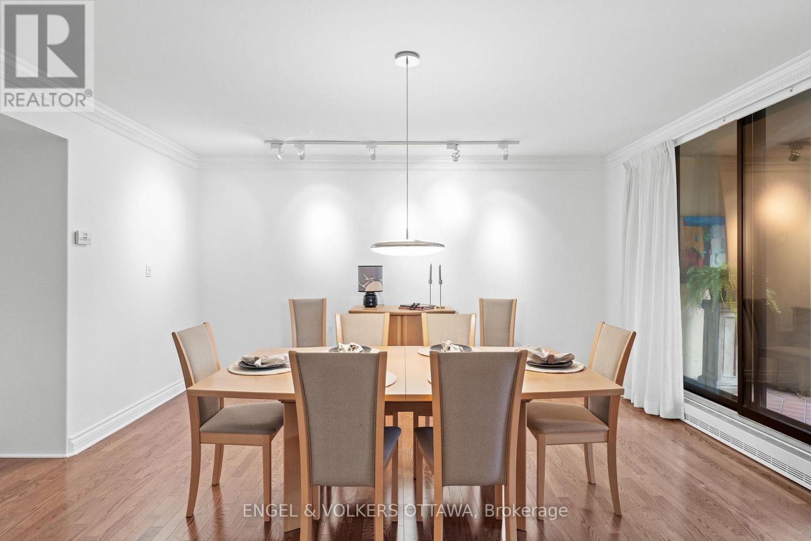 406 - 111 Echo Drive