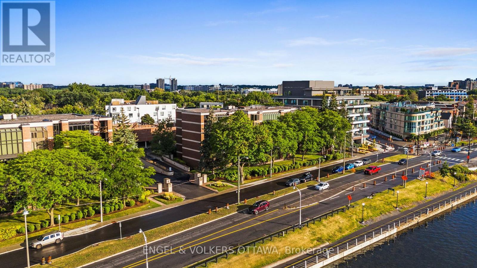 406 - 111 Echo Drive