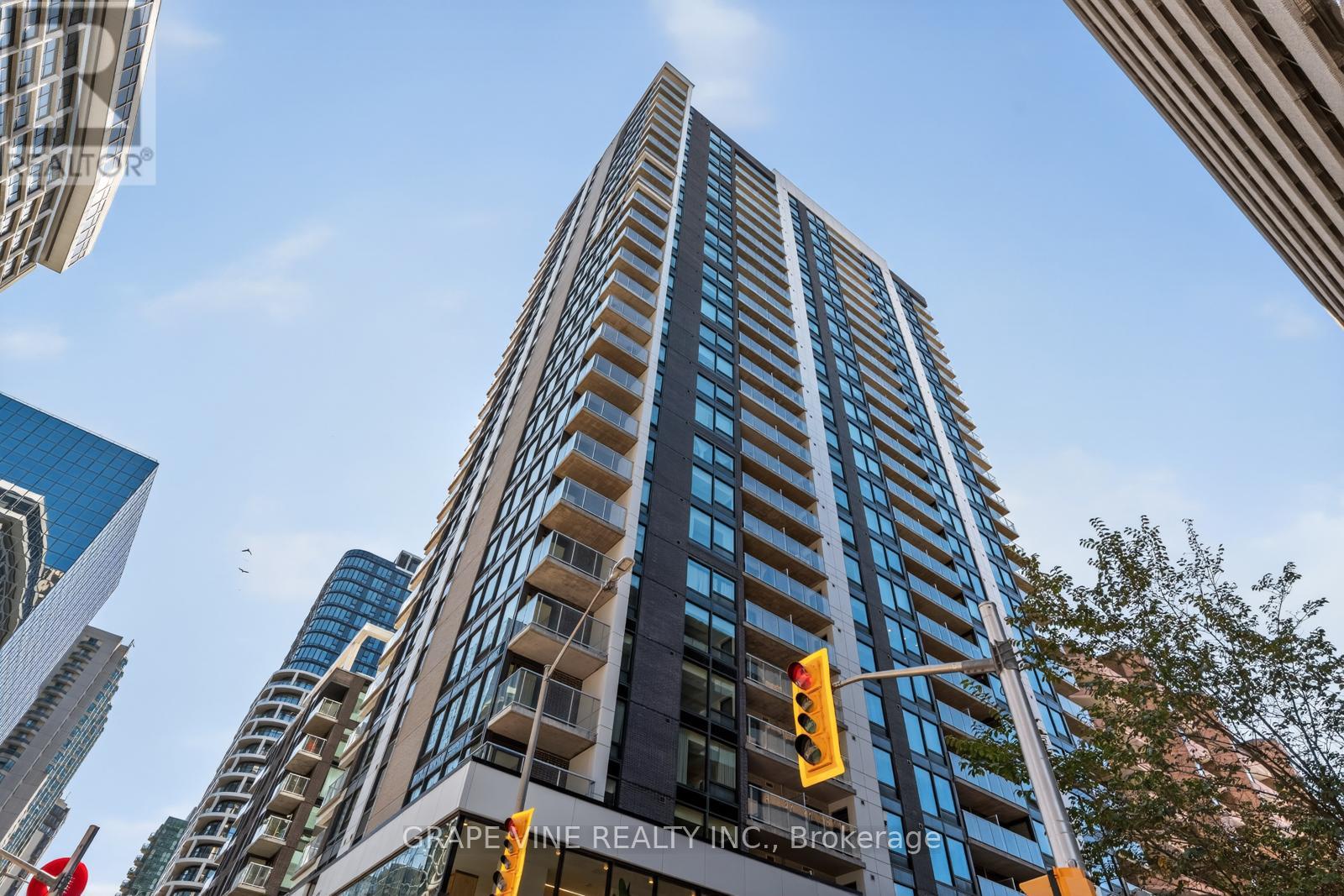 501 - 340 Queen Street