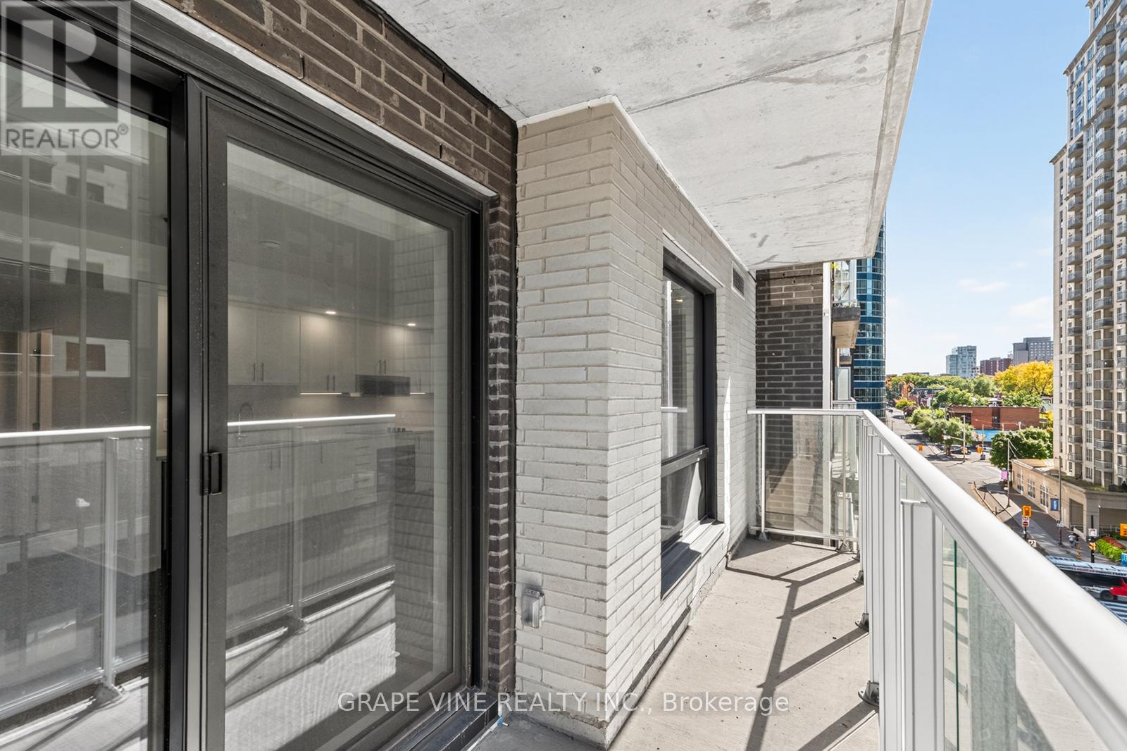 601 - 180 George Street