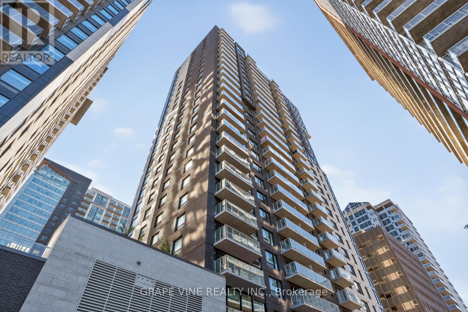 601 - 180 George Street