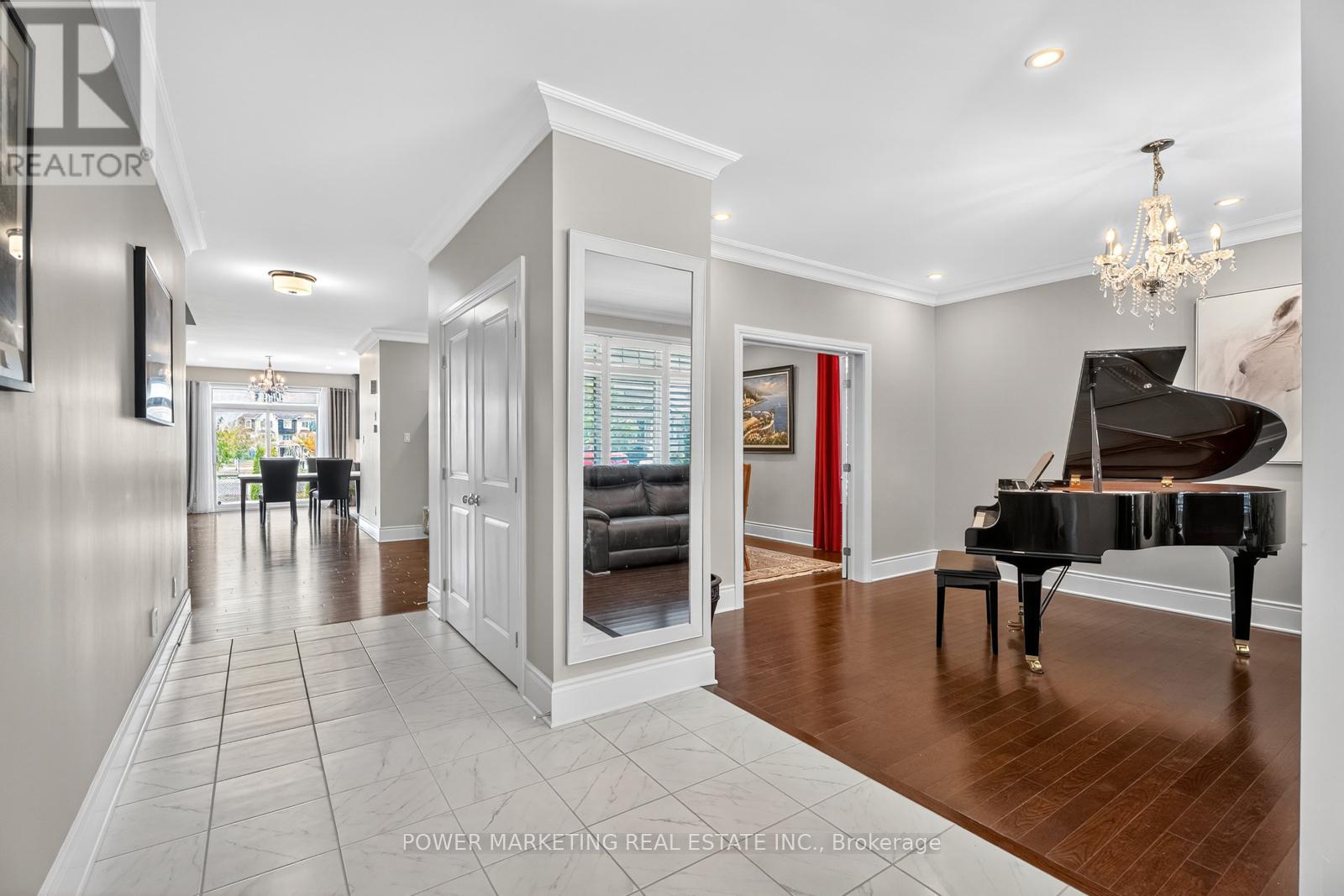 692 Egret Way