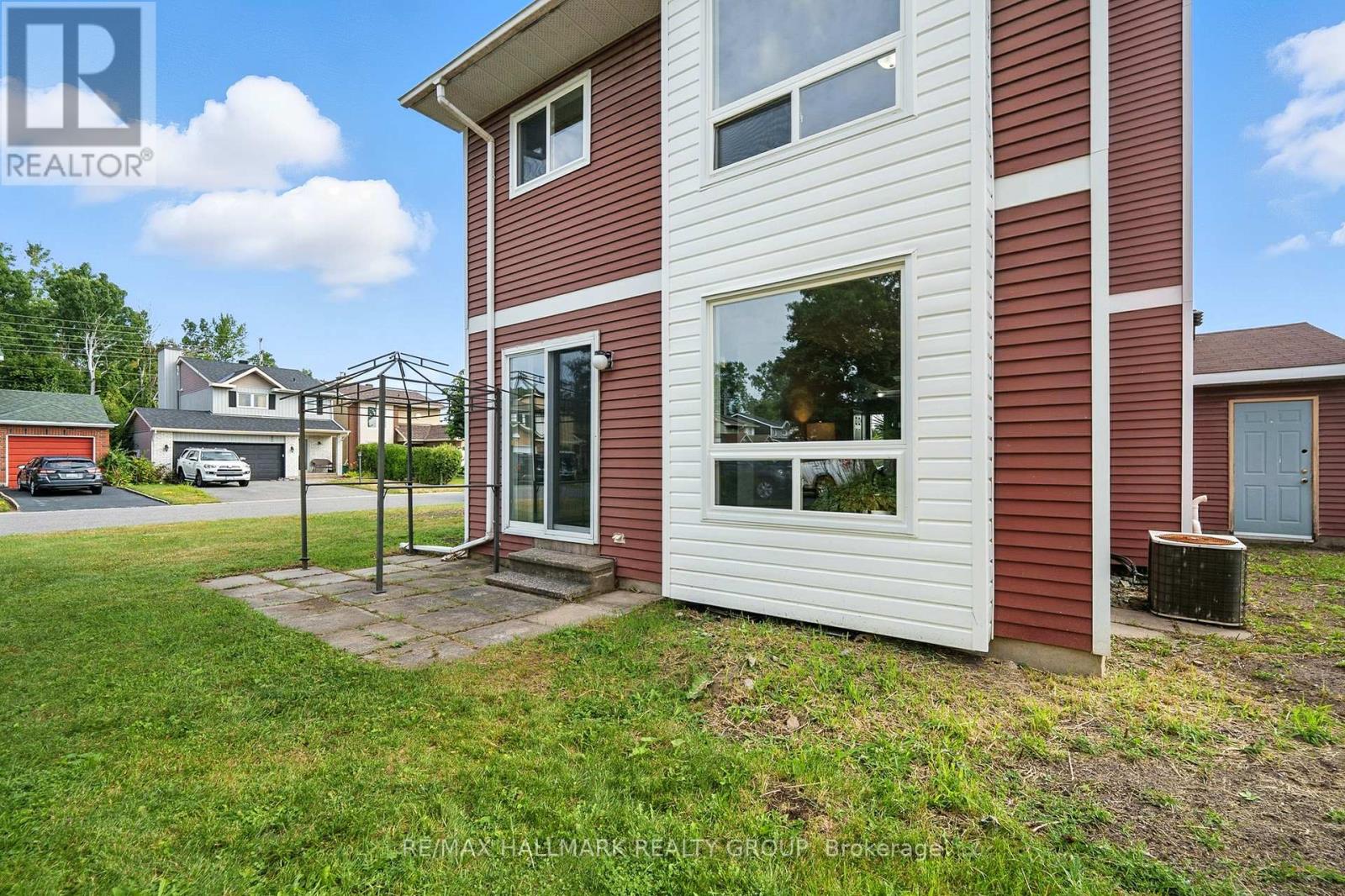 55 Fair Oaks Crescent