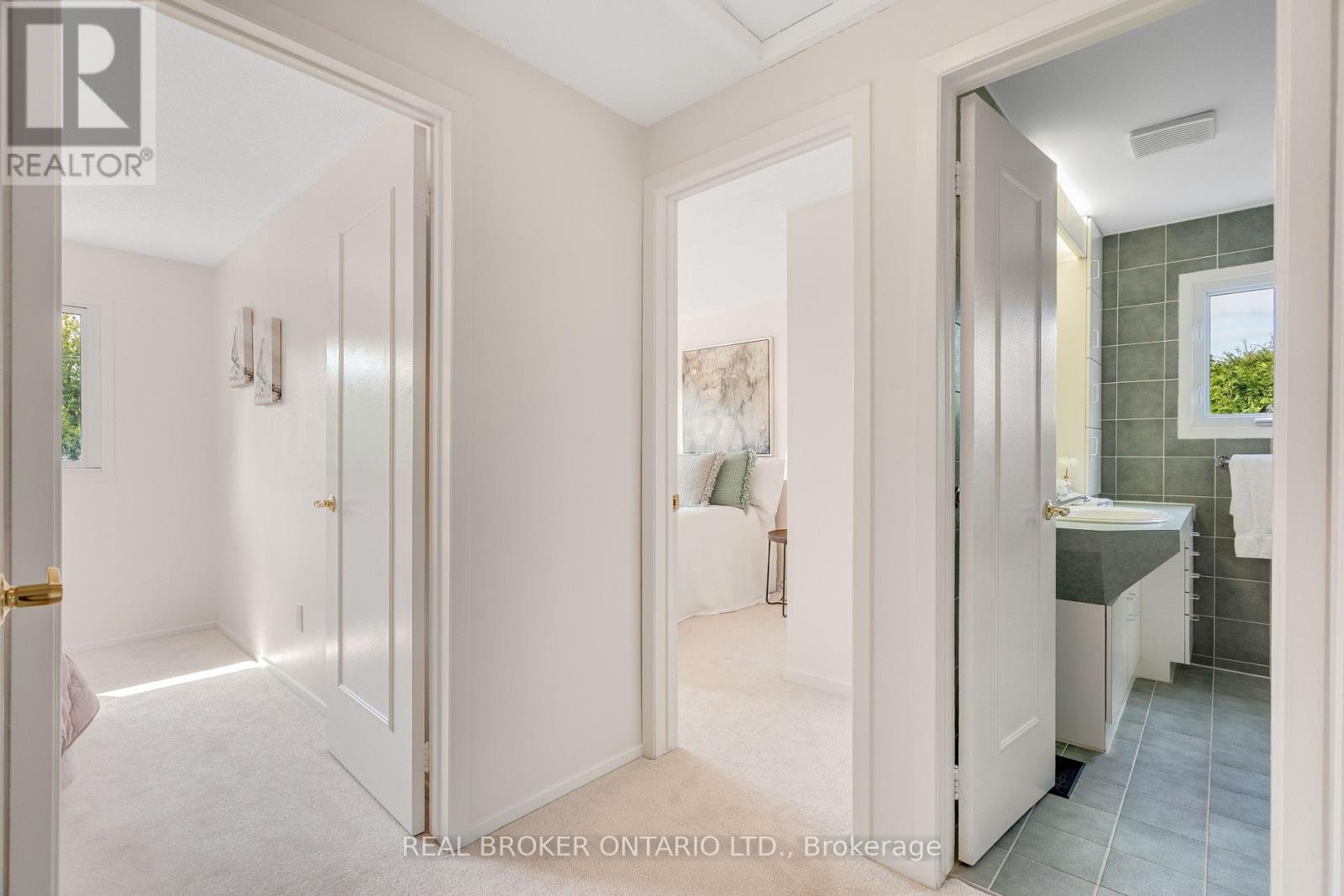 62 Herschel Crescent