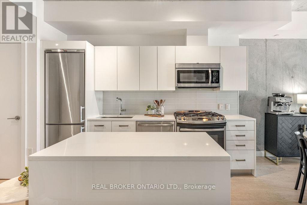 1111 - 224 Lyon Street N